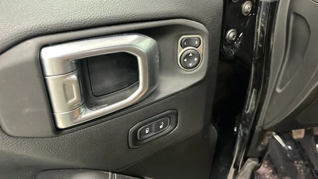 Used 2022 Black Clearcoat Jeep Rubicon image 21