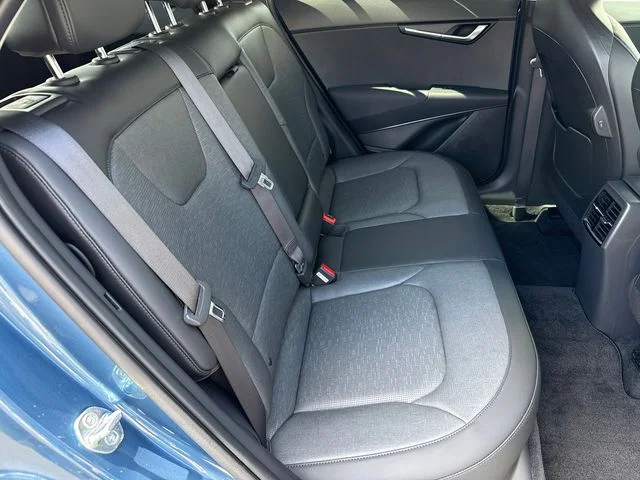 Used 2024 Mineral Blue Kia SX image 21
