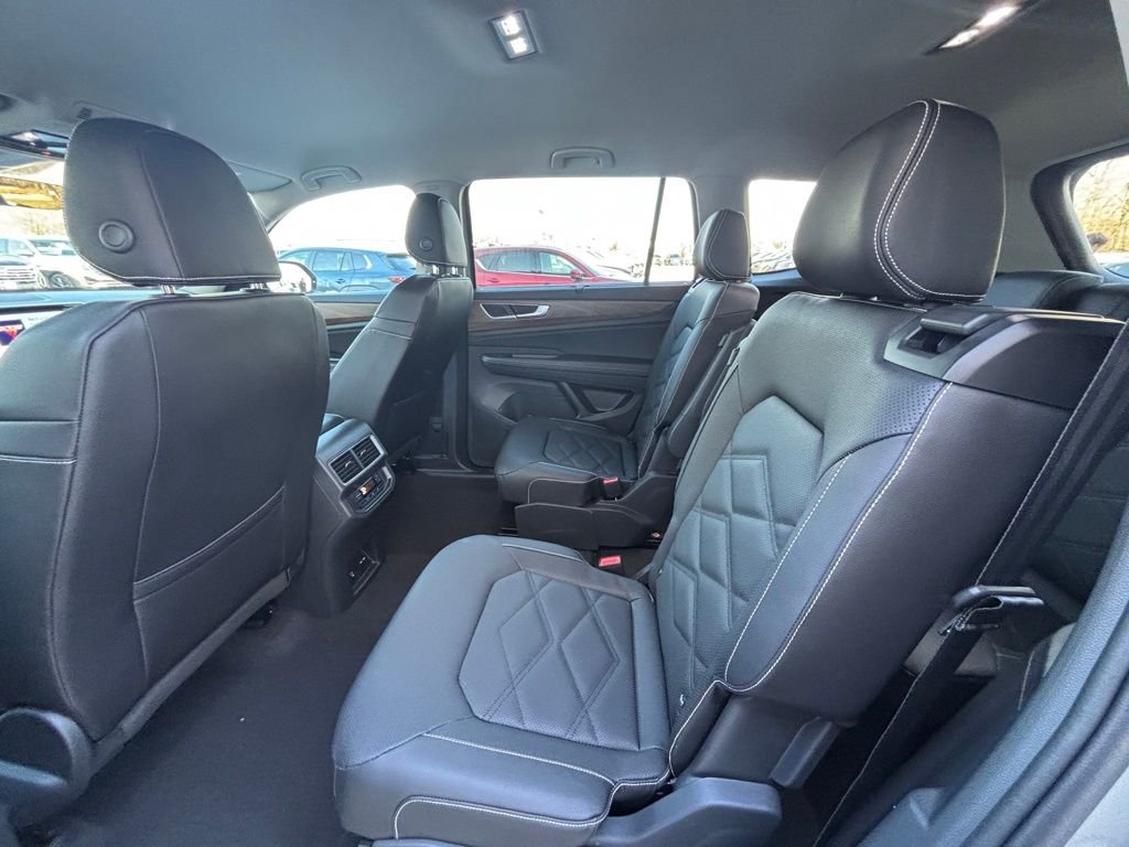 New 2026 Silver Volkswagen 2.0T SE w/Technology image 15
