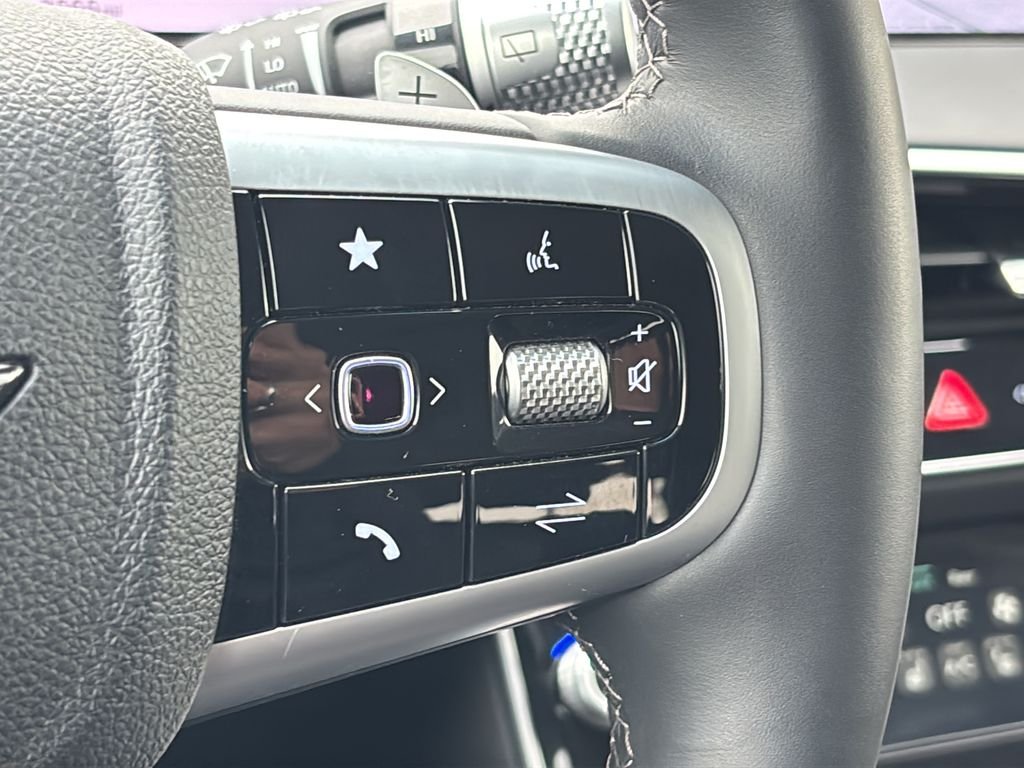 2026 GENESIS GV70 Standard - Photo 23