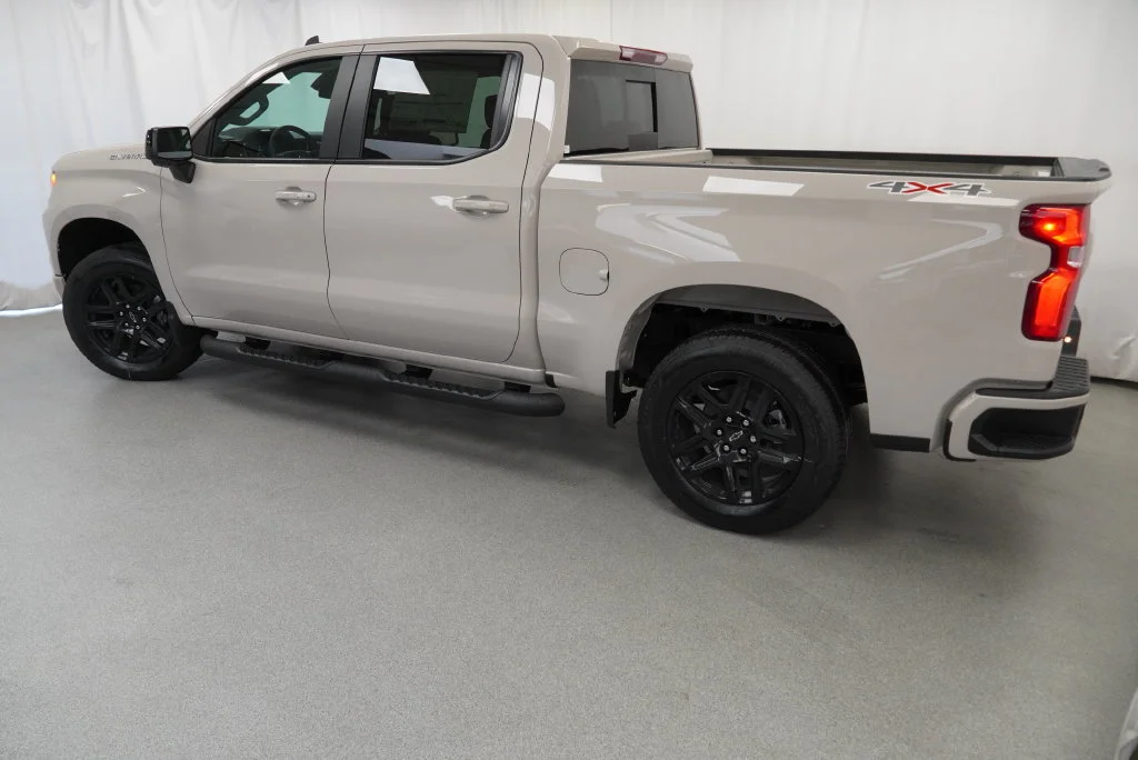 New 2026 White Sands Chevrolet RST image 38