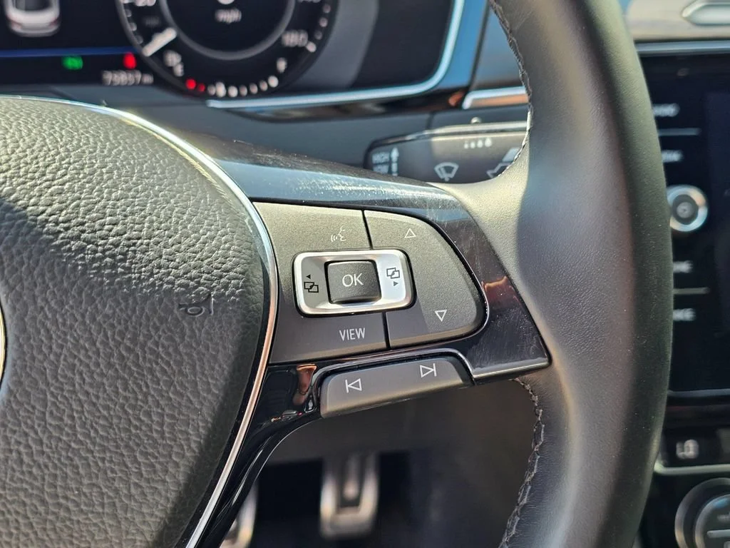 Used 2019  Volkswagen SEL image 26