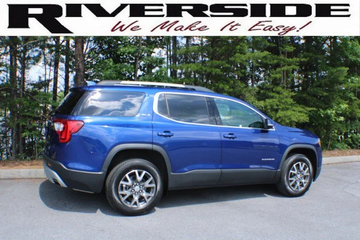 Certified Used 2023 Ultra Blue Metallic GMC SLE image 2