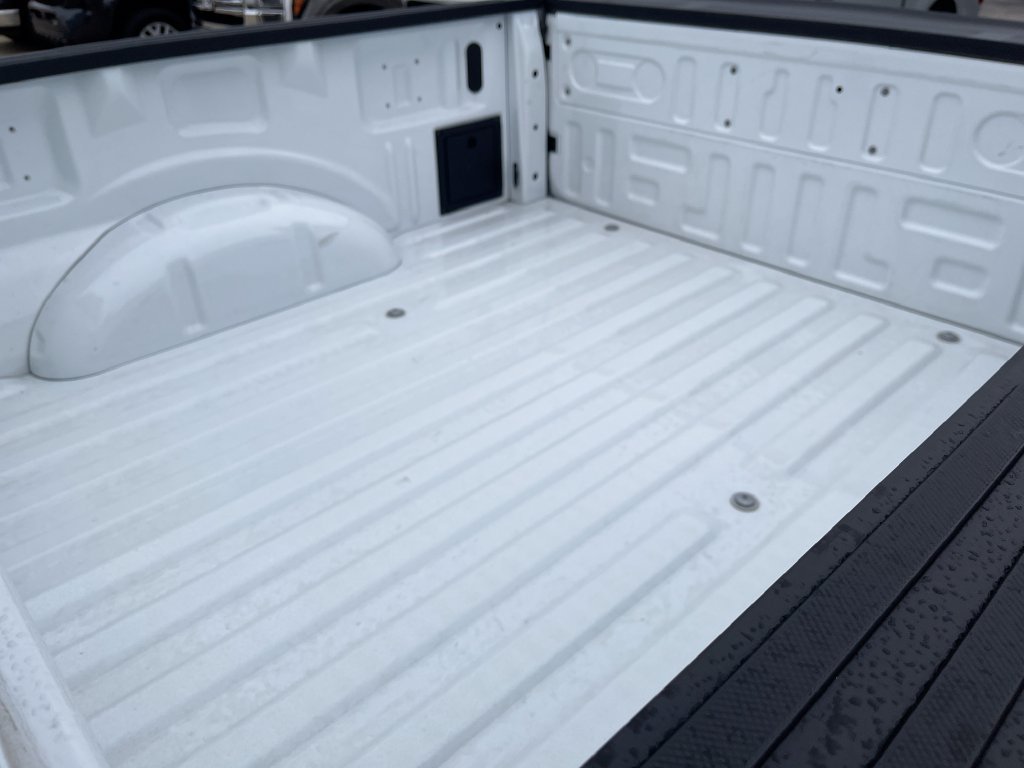 Used 2024 White Ford XLT image 10
