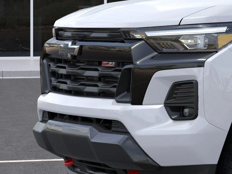 New 2026 Summit White Chevrolet Z71 image 13