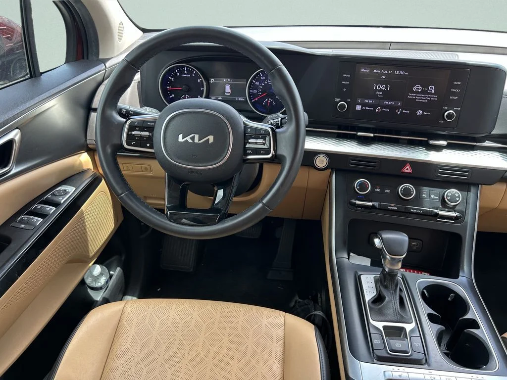 Used 2024 Red Kia LX image 18