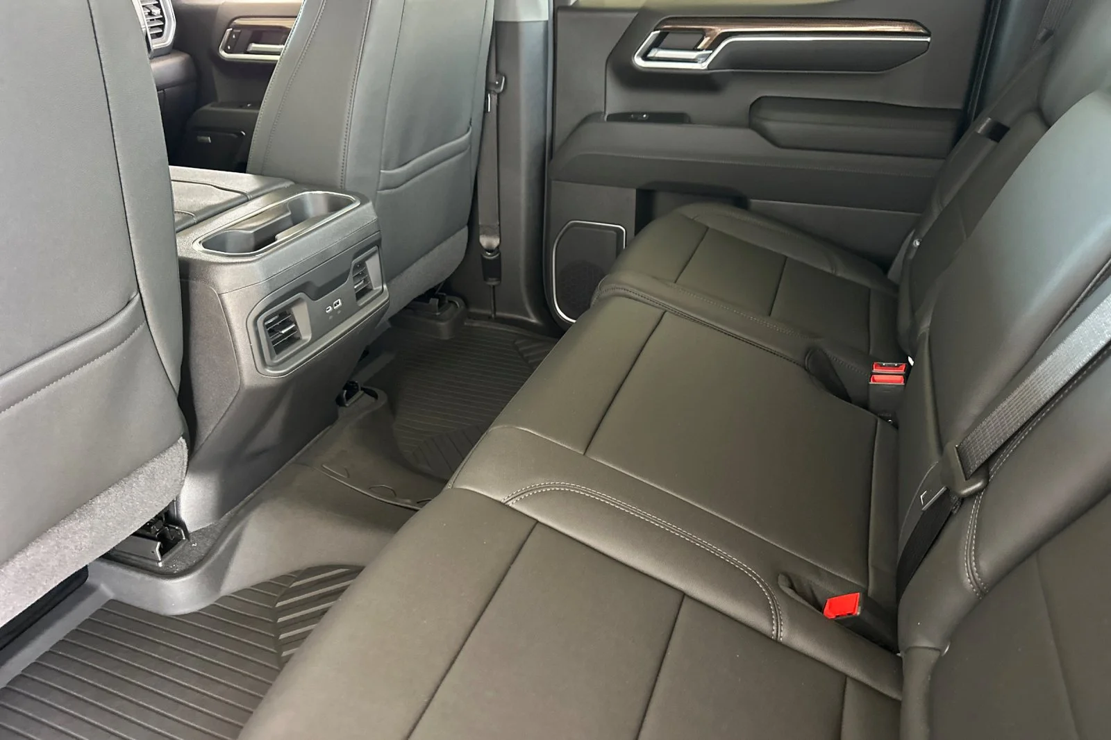 New 2026 Summit White Chevrolet LT Trail Boss image 12