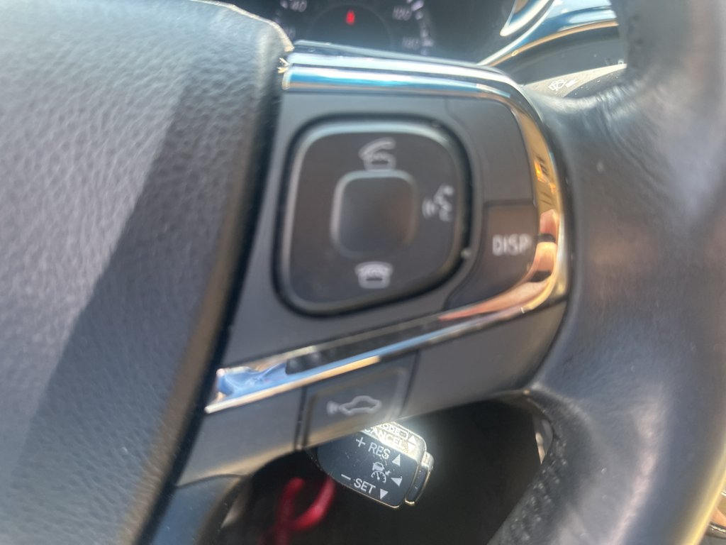 Used 2014  Toyota  image 10