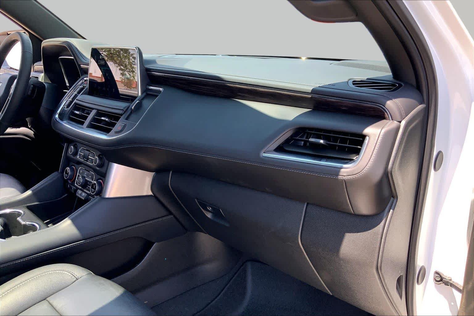 Used 2024 Summit White Chevrolet Z71 image 18