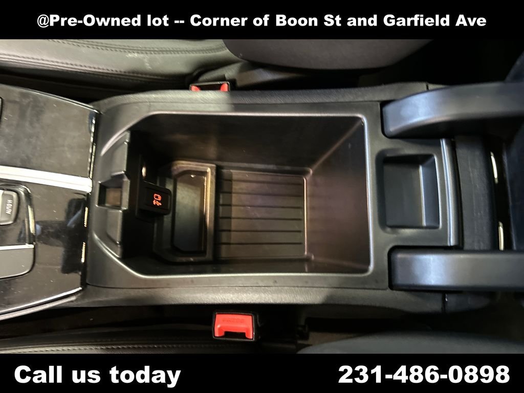 Used 2021 Silver BMW xDrive30i image 26