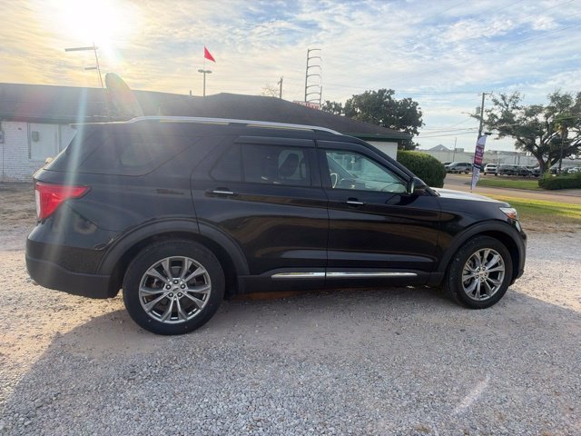 Used 2020 Black Ford Limited image 16