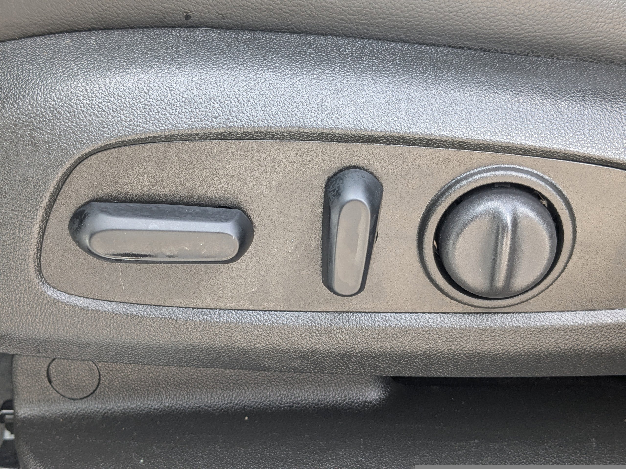 2023 GMC Acadia SLT - Photo 24