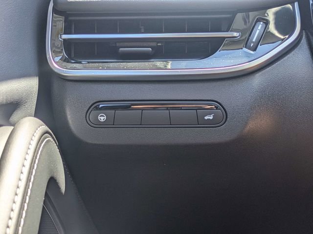 New 2027 MINERAL BLACK INFINITI Luxe FWD image 25