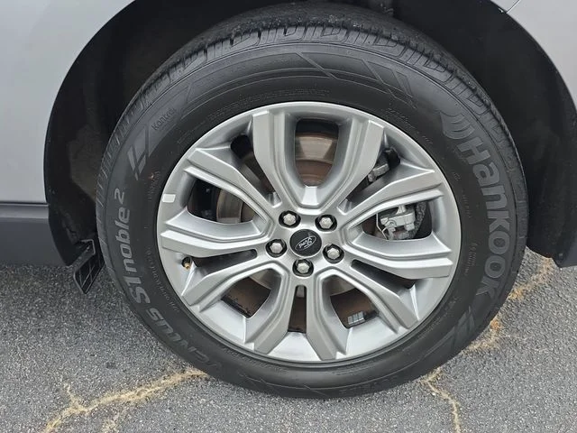 Used 2024 Silver Ford Titanium image 33