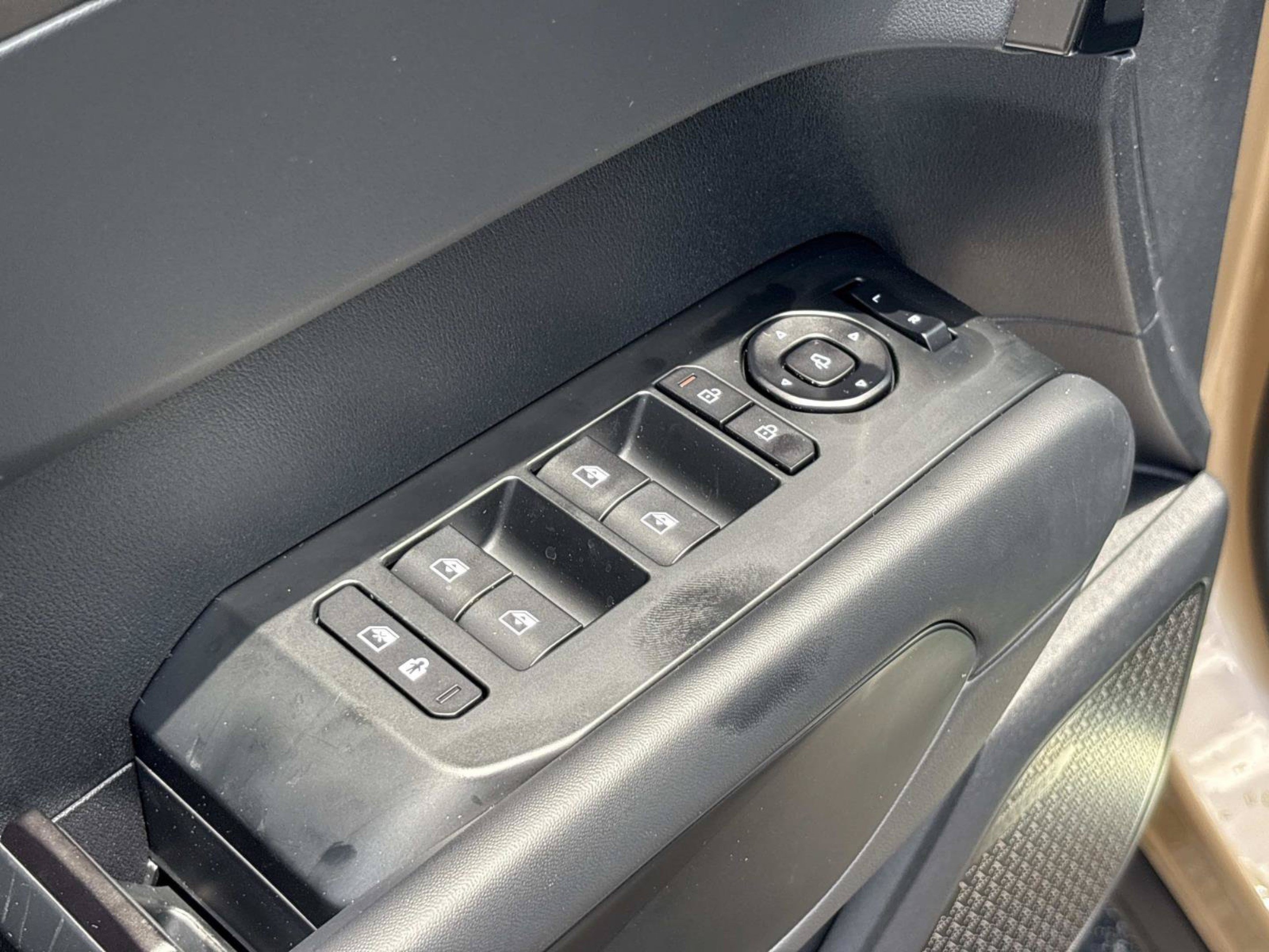 New 2027 Terrain Brown Kia X-LINE SX image 20