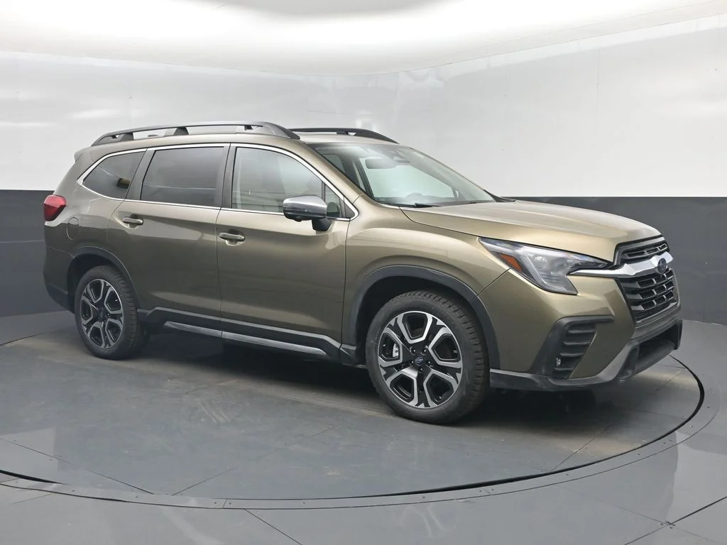 2023 Subaru Ascent Limited 7 Passenger's photo