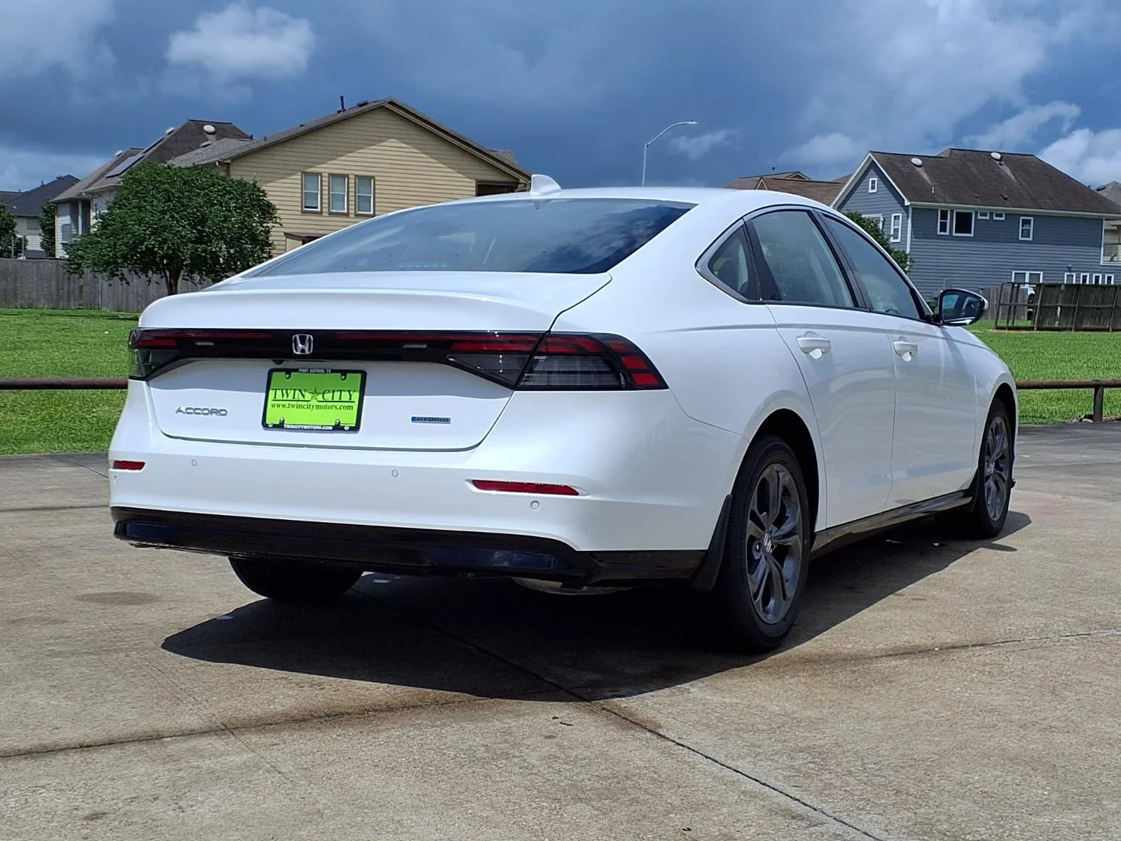 New 2026 White Honda EX-L image 6