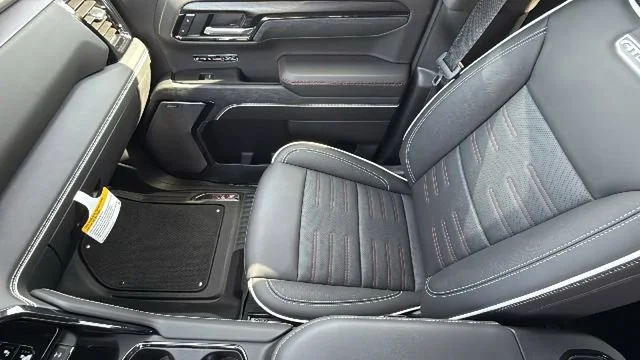 2026 GMC Sierra 1500 AT4X - Photo 12