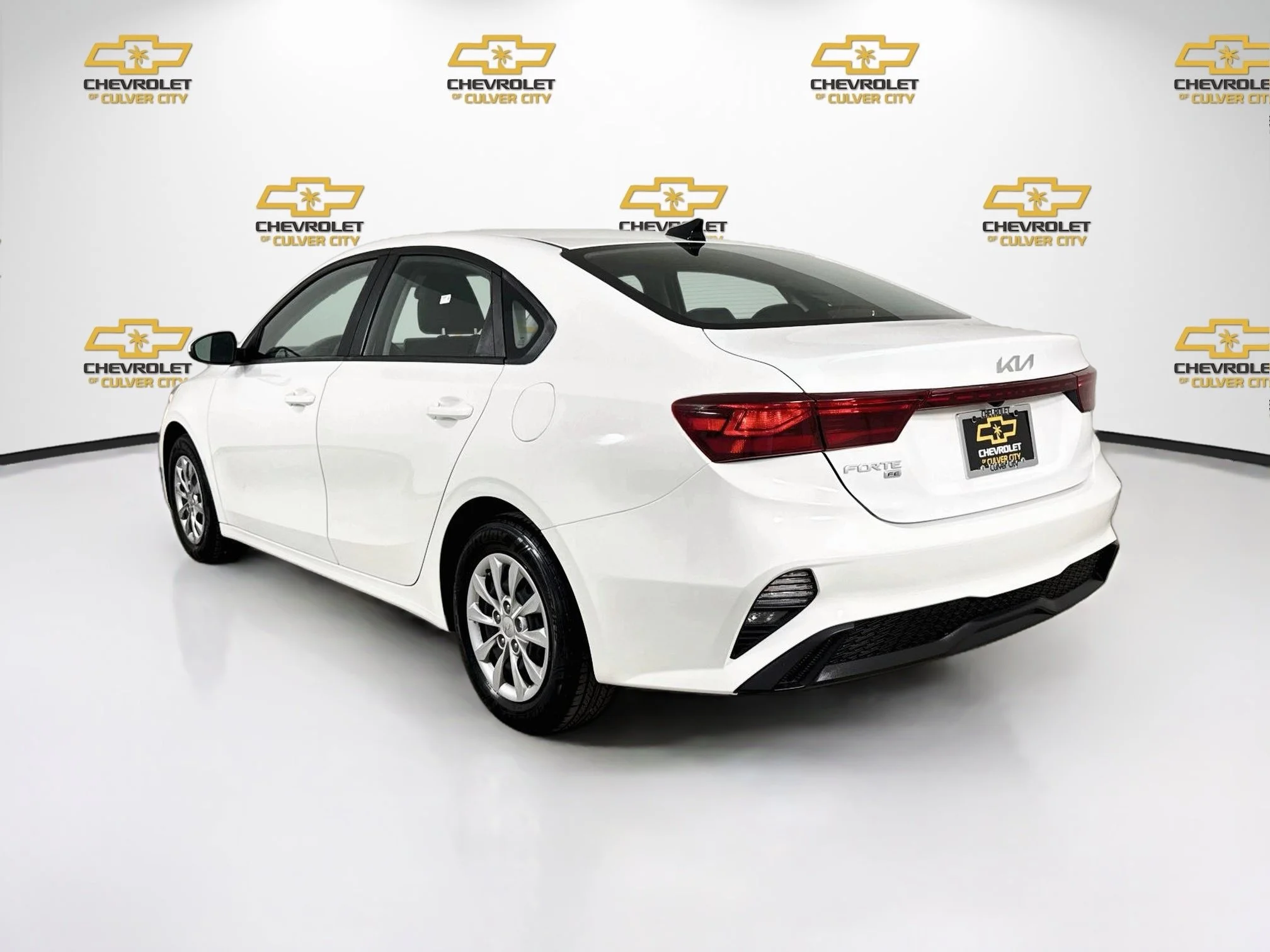 Used 2024 White Kia LX image 6