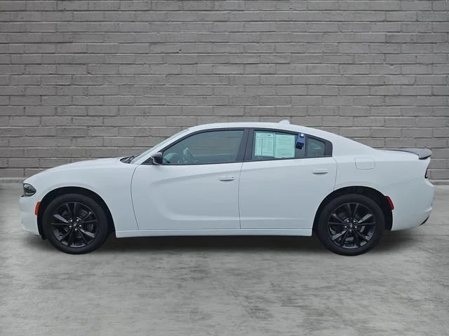 Used 2020 White Dodge SXT image 2