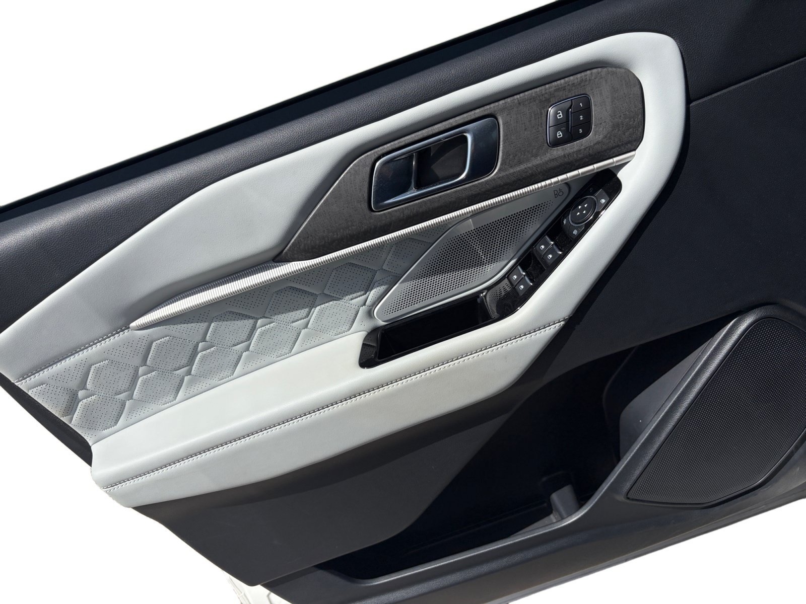 Used 2025 Star White Metallic Tri-Coat Ford Platinum® image 10