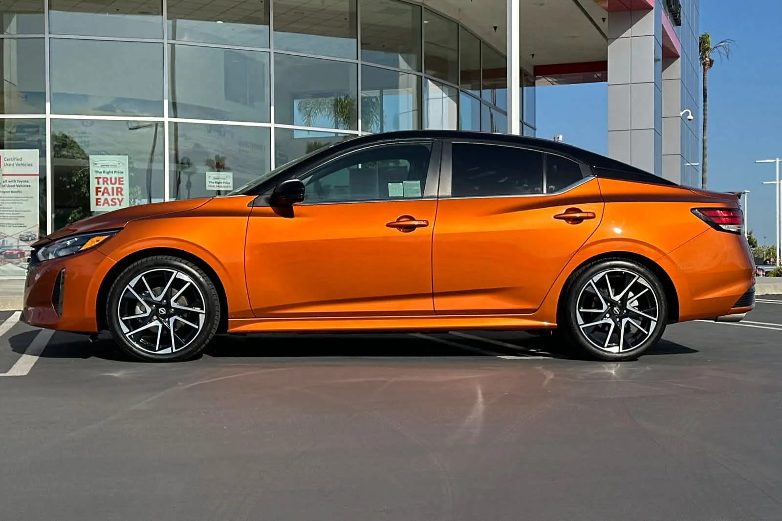Used 2024 Monarch Orange Metallic/Super Black Nissan SR image 7