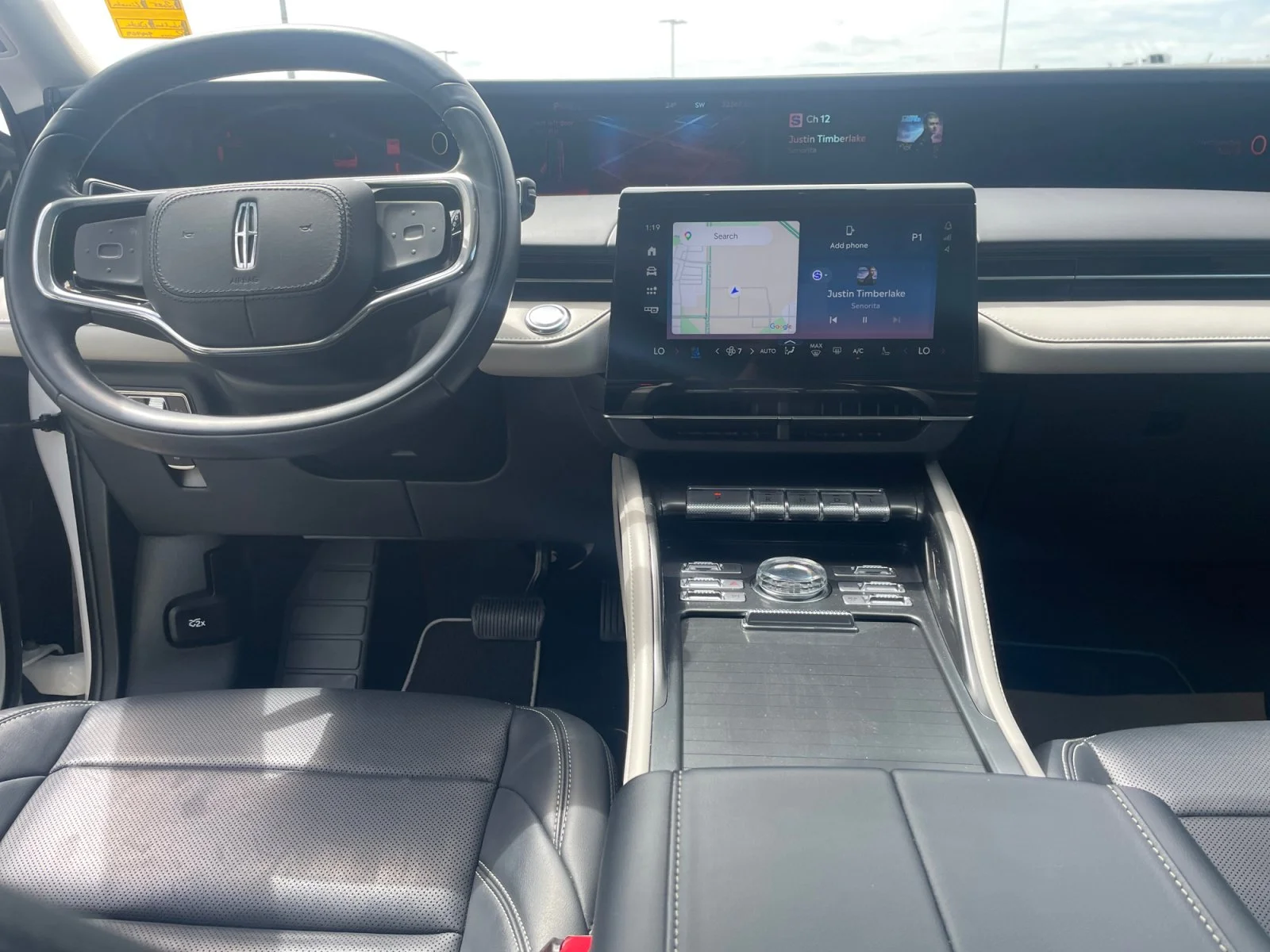 Used 2025 WHITE Lincoln PREMIERE AWD image 21