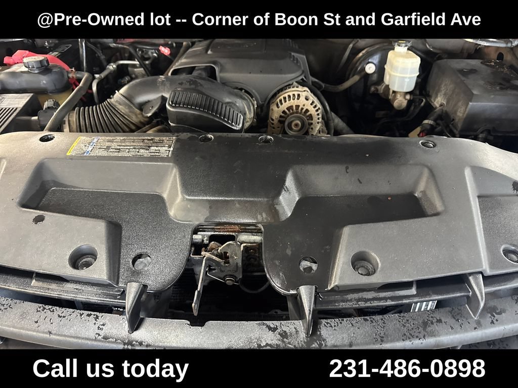Used 2009 Sonoma Jewel Metallic GMC Work Truck image 9