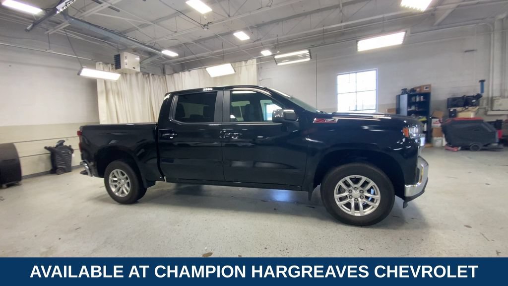 Used 2022 Black Chevrolet LT image 7