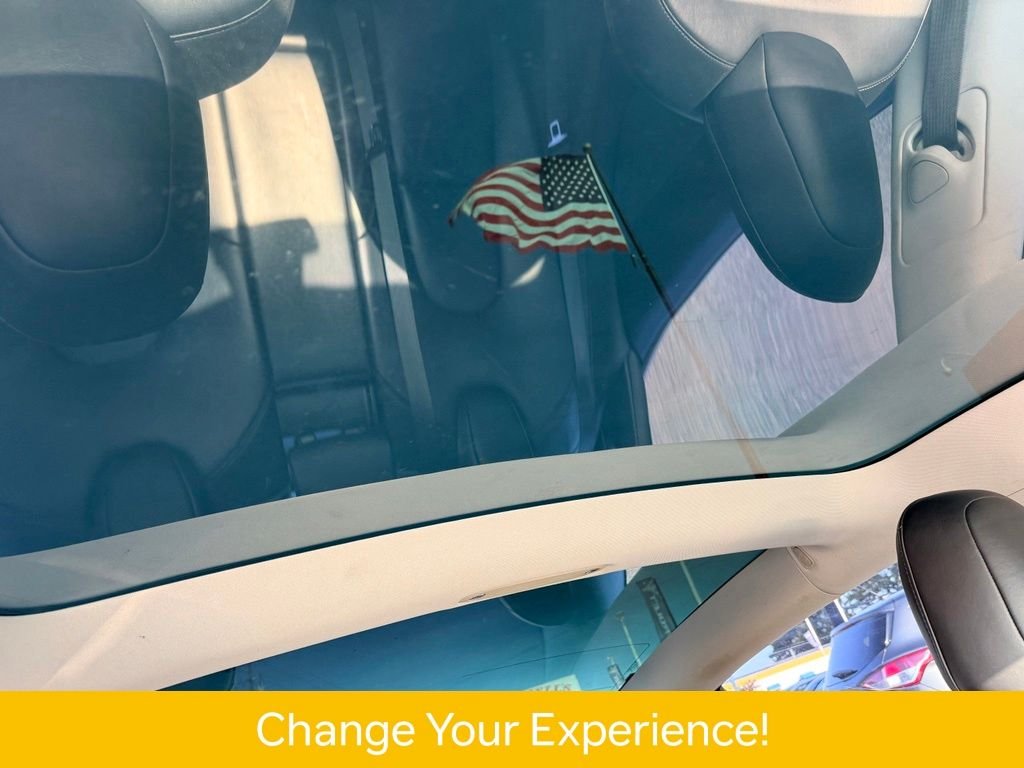 Used 2018  Tesla Long Range image 7