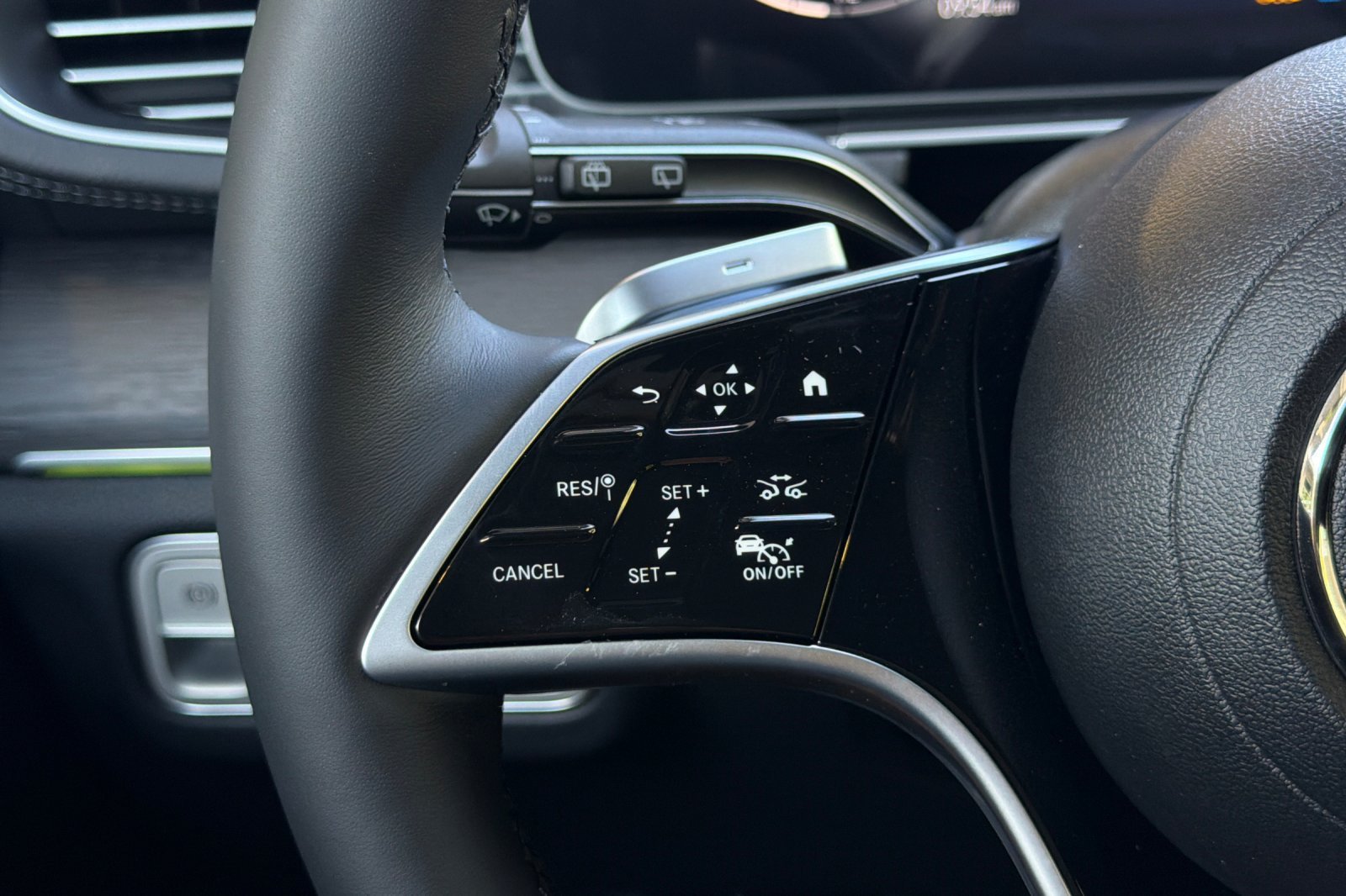 New 2026 Selenite Grey Metallic Mercedes-Benz GLS 450 image 29