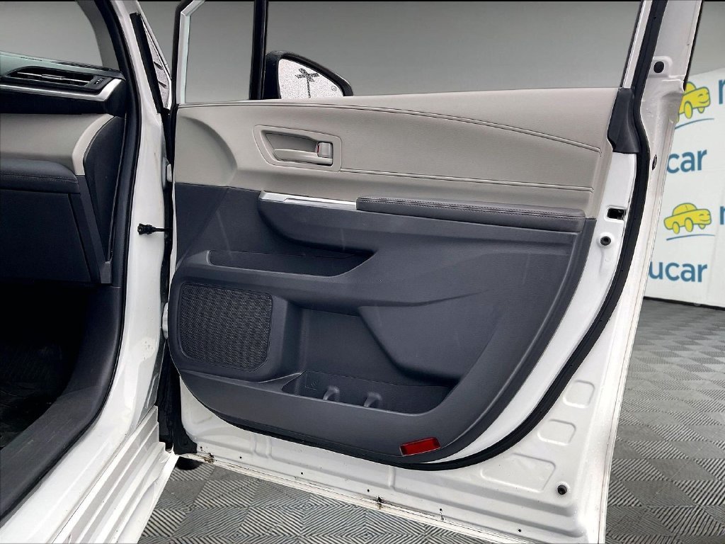 Used 2024 Ice Toyota LE image 11