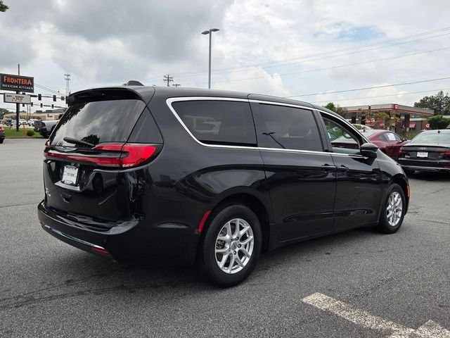Used 2023 Black Chrysler Touring L image 9