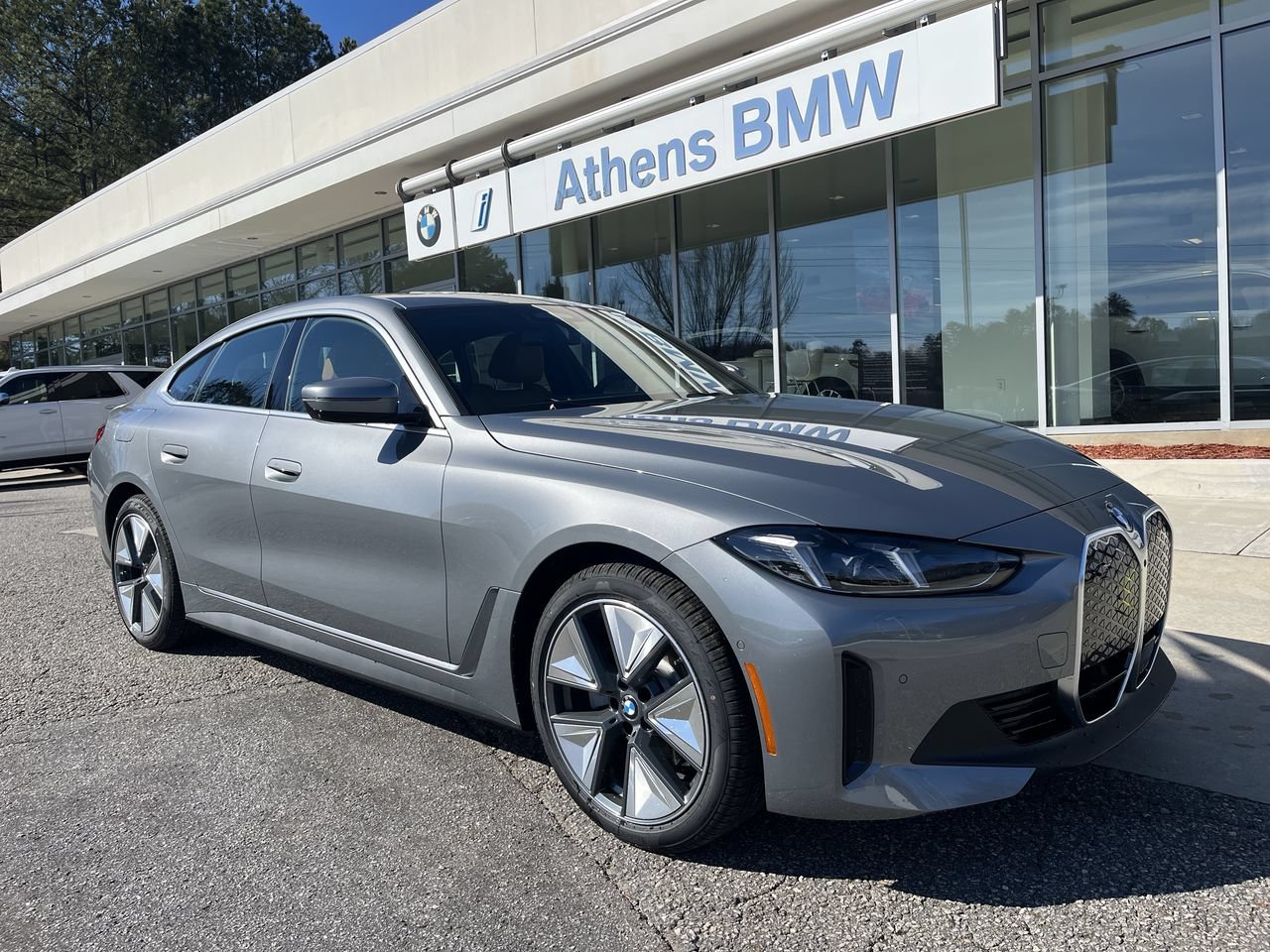 Used 2026 Skyscraper Grey Metallic BMW eDrive40 image 1