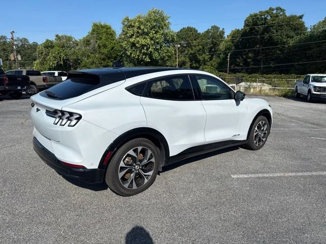 Used 2023 White Metallic Ford Premium image 3