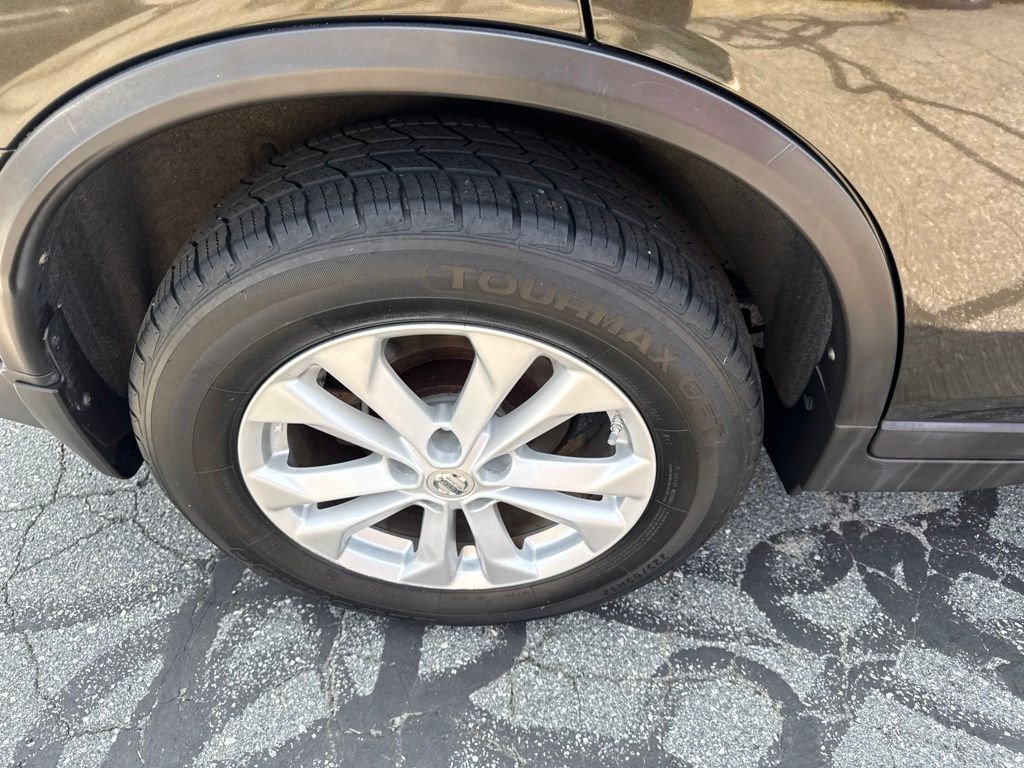 Used 2014 Black Nissan SV image 11