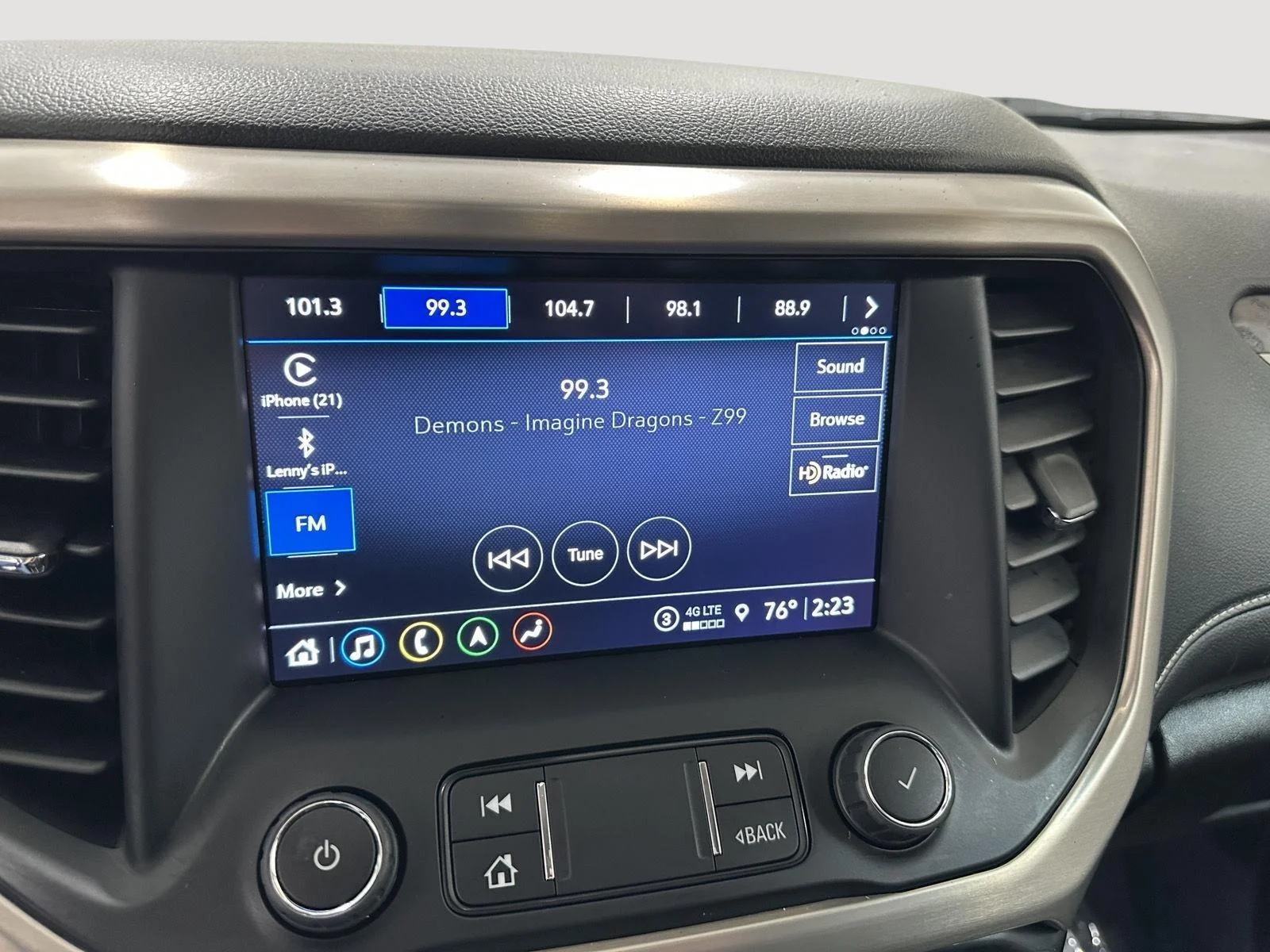 Used 2021 WHITE FROST TRICOAT GMC Denali image 12