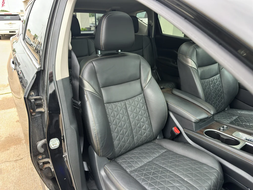 Used 2021 Magnetic Black Pearl Nissan Platinum image 31