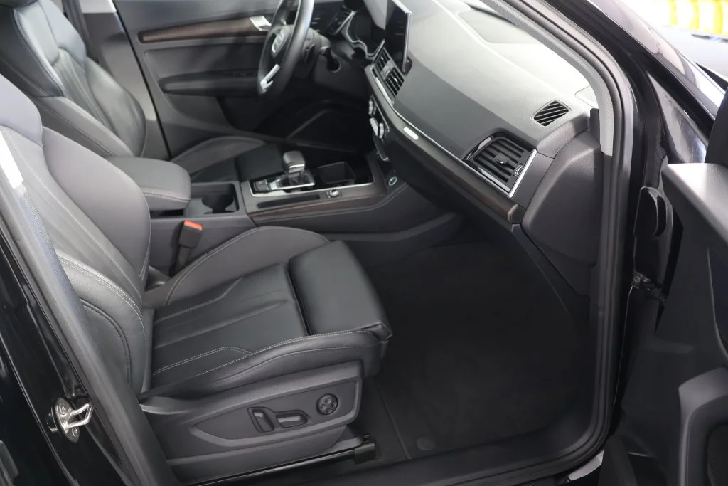 Used 2024 Mythos Black Metallic Audi 45 S line Premium Plus image 24