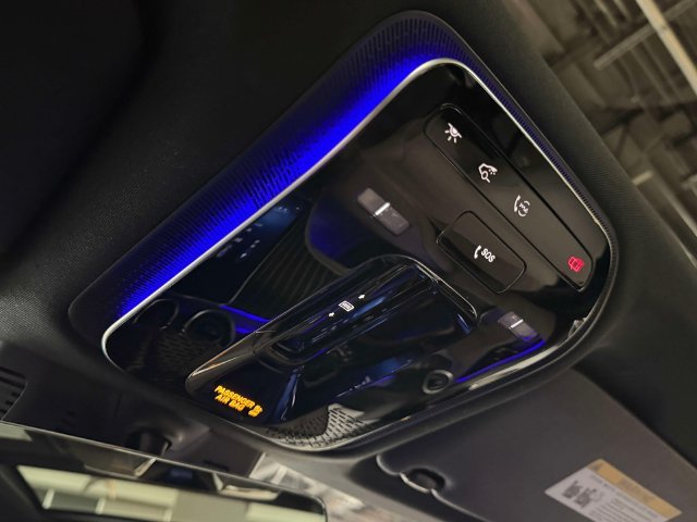 Used 2024 Blue Mercedes-Benz GLC 300 image 29