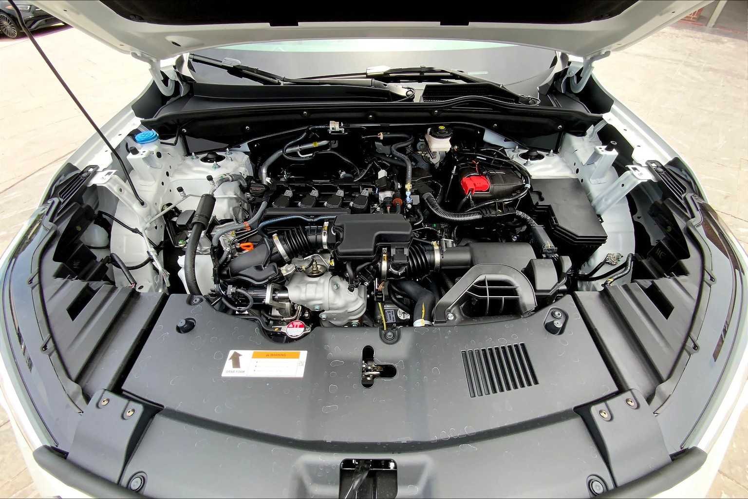 New 2025 Platinum White Pearl Acura w/A-Spec Package image 18