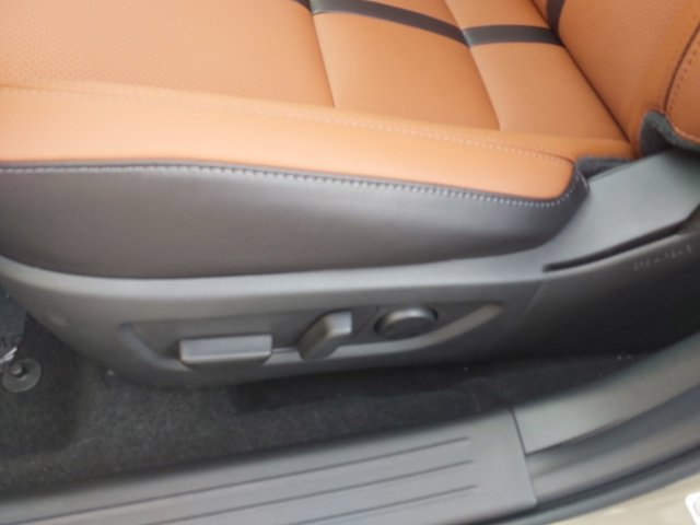 New 2026 Zircon Sand Metallic Mazda 2.5 Turbo Meridian Edition AWD image 13