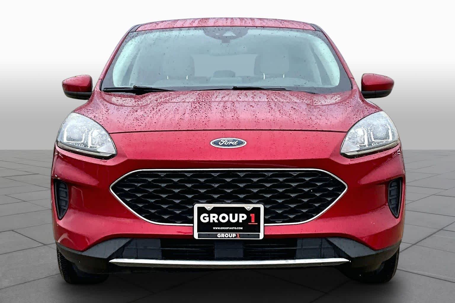 Used 2020 Rapid Red Metallic Tinted Clearcoat Ford SE image 3