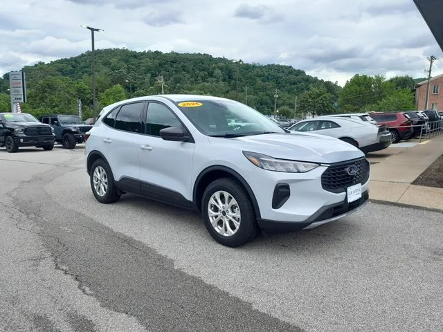 Used 2025 Silver Ford Active image 2
