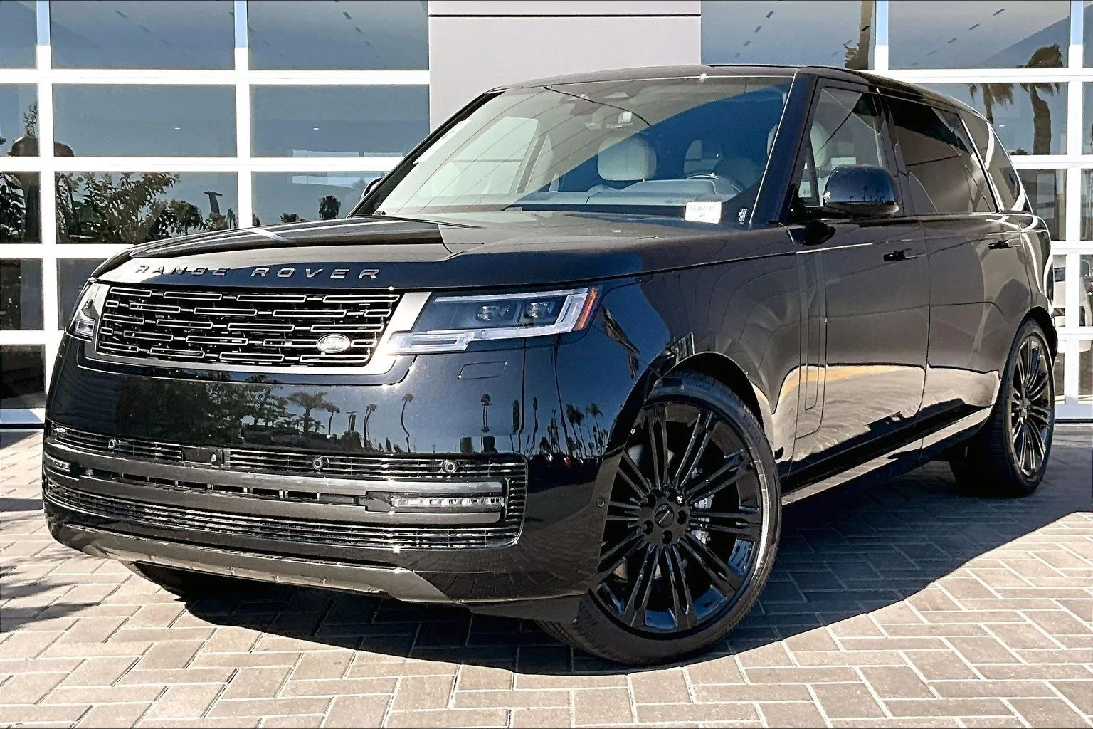 New 2026 Santorini Black Land Rover SE image 1