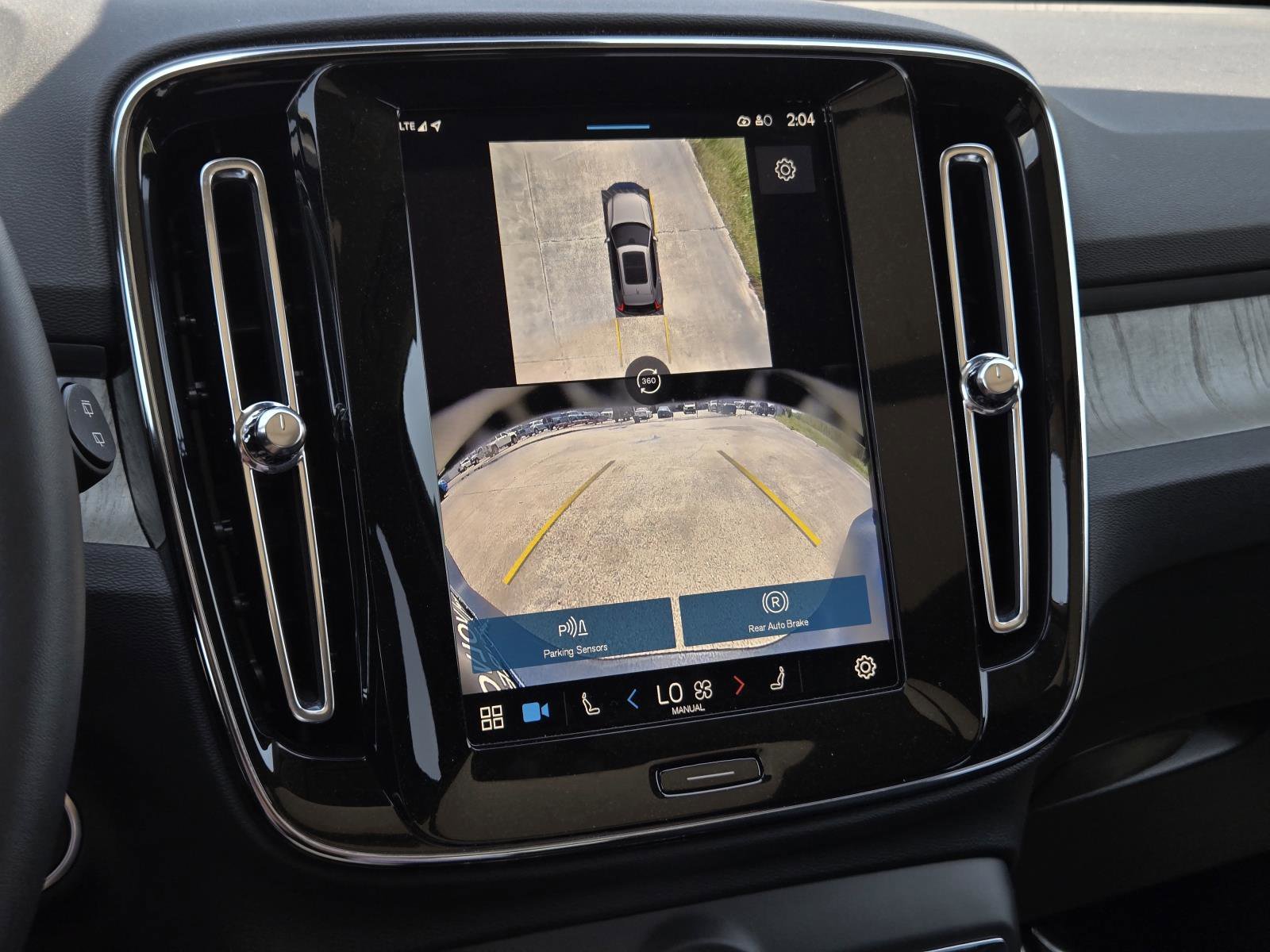 Used 2025 Black Volvo Plus Dark Theme image 20