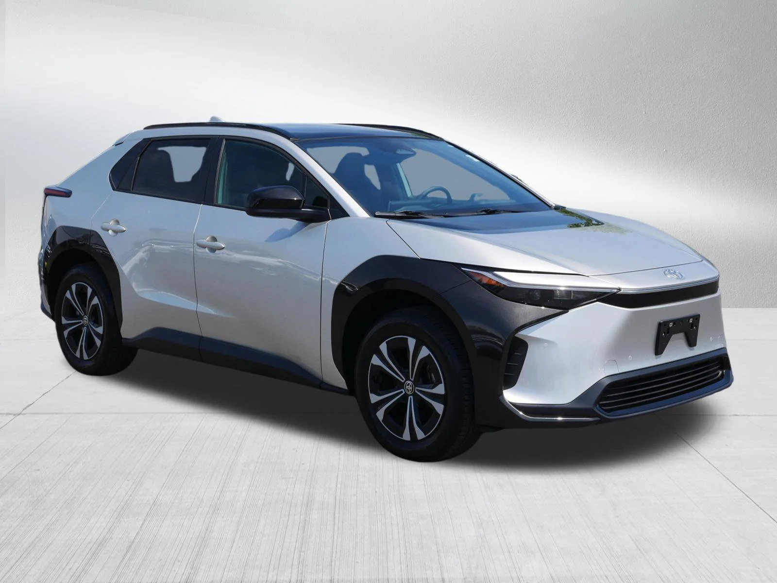 2023 Toyota bZ4X XLE AWD's photo