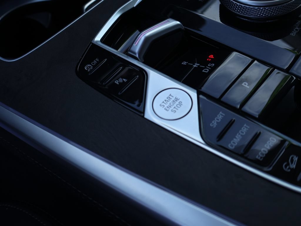 2025 BMW X7 40i - Photo 39