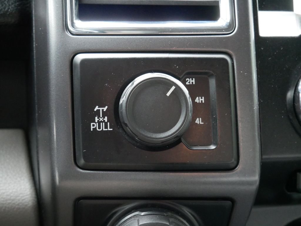 Used 2016 White Ford XLT image 22