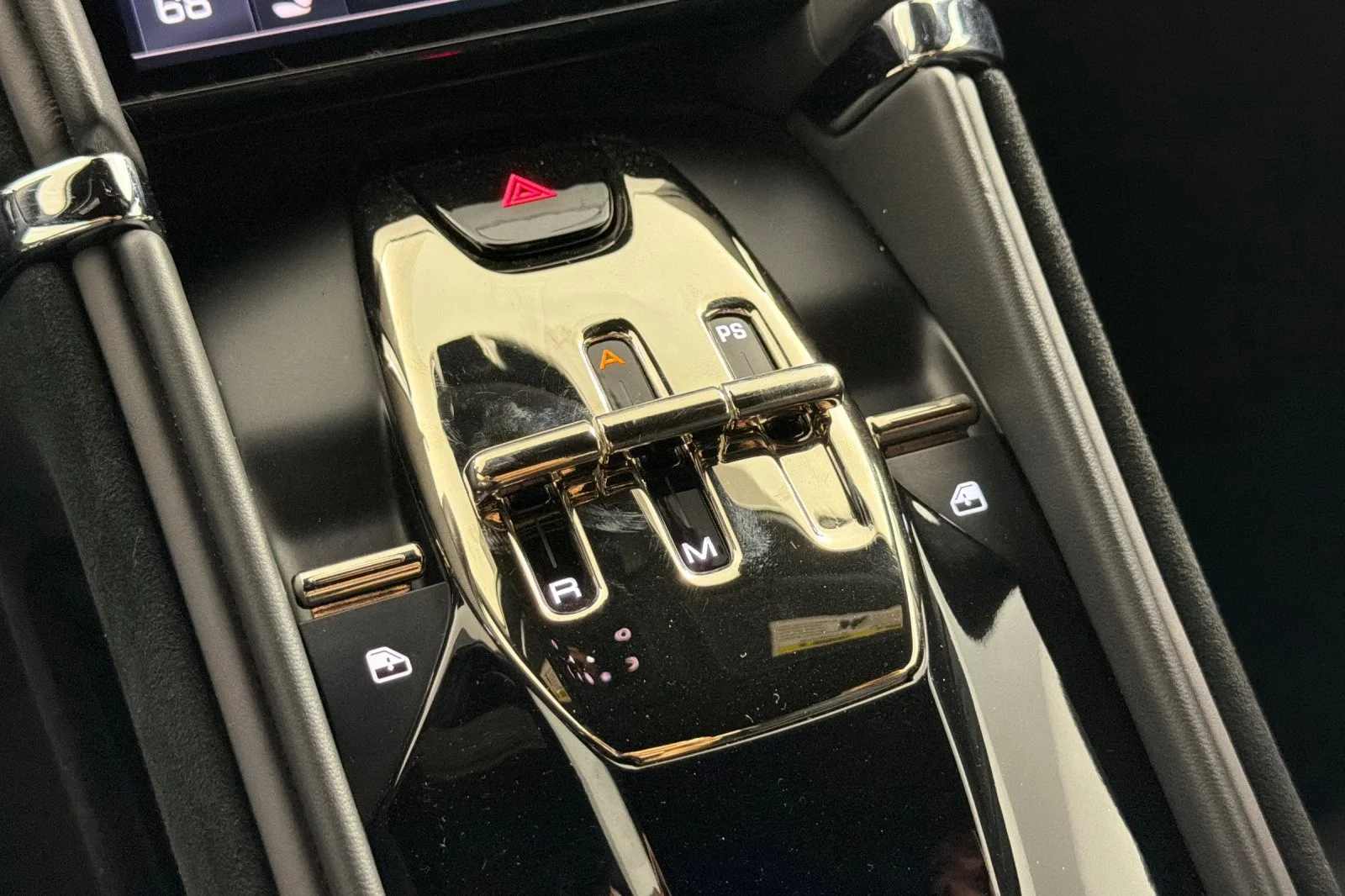 Used 2021 Nero Ferrari Coupe image 18